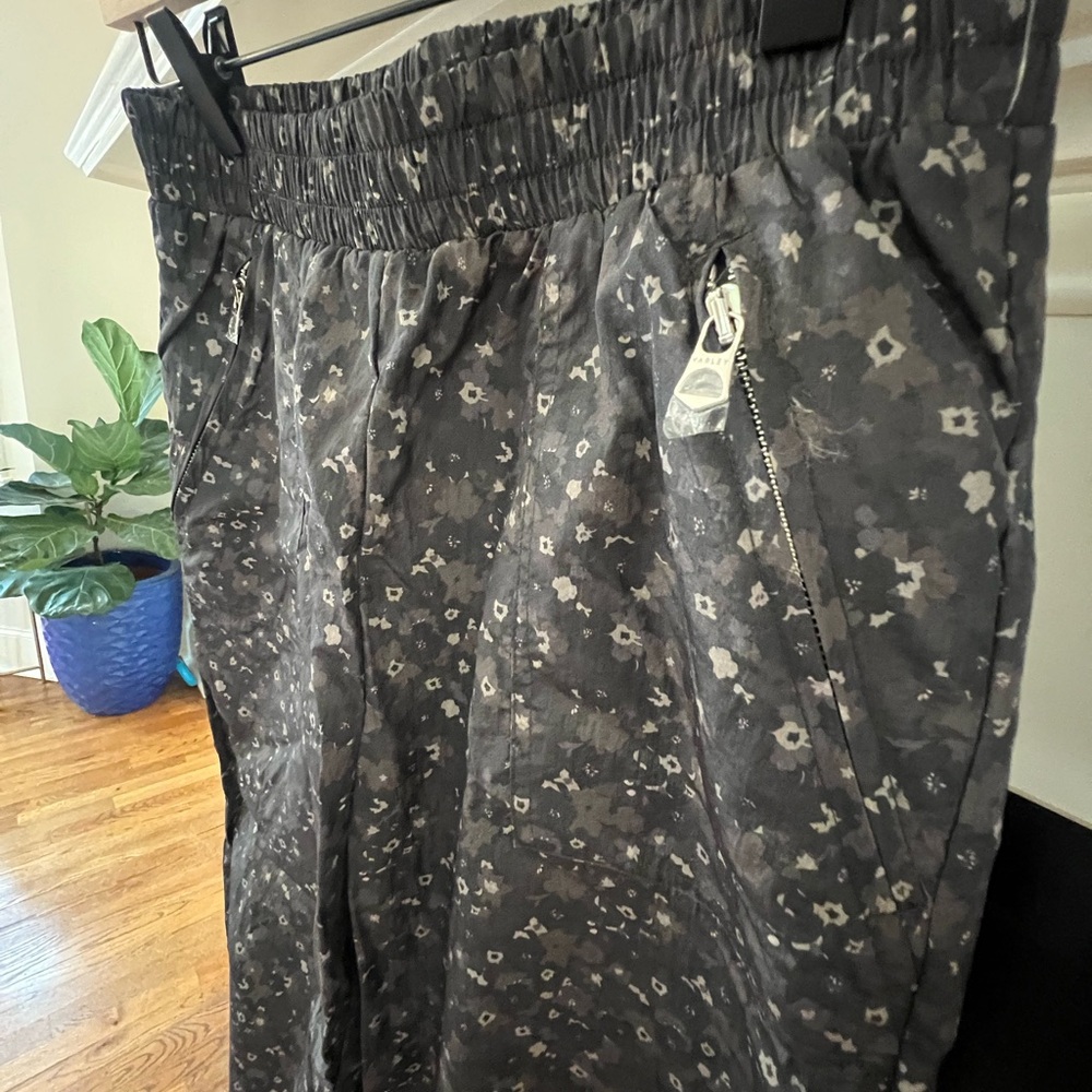 Varley Joggers Beckett Pants Anthropologie Size Small - Picture 10 of 13
